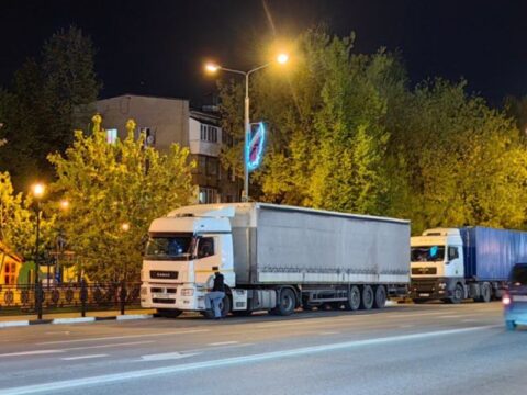 Проблема стихийной парковки большегрузов в Домодедове: жители жалуются, власти реагируют Новости Домодедово 